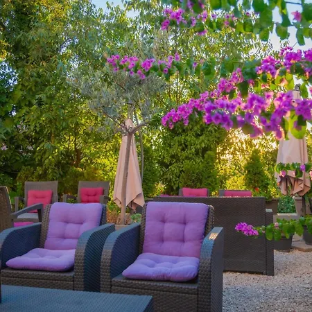 דירה Comfrot One Bedroom With Sea View פולה