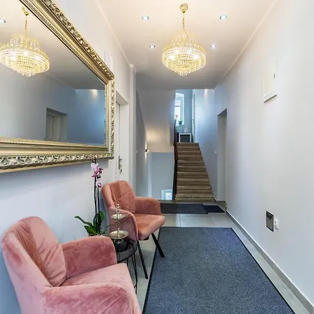 Comfrot One Bedroom With Sea View פולה